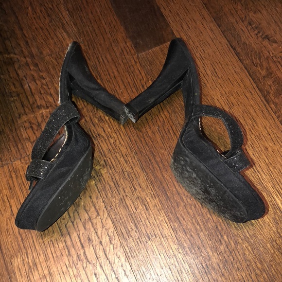 Black sparkly 👠 - Picture 2 of 6